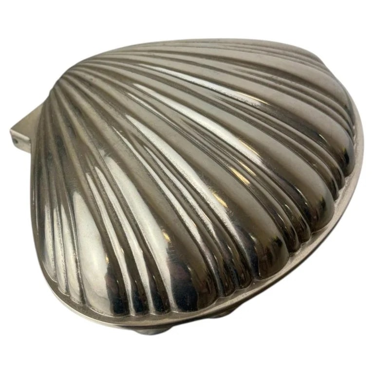 Dior — 1980s Christian Dior Style Silver Plated Shell Jewelry Box — decorative_object — resale