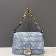Fendi Medium Baguette (yg050326a0) 2
