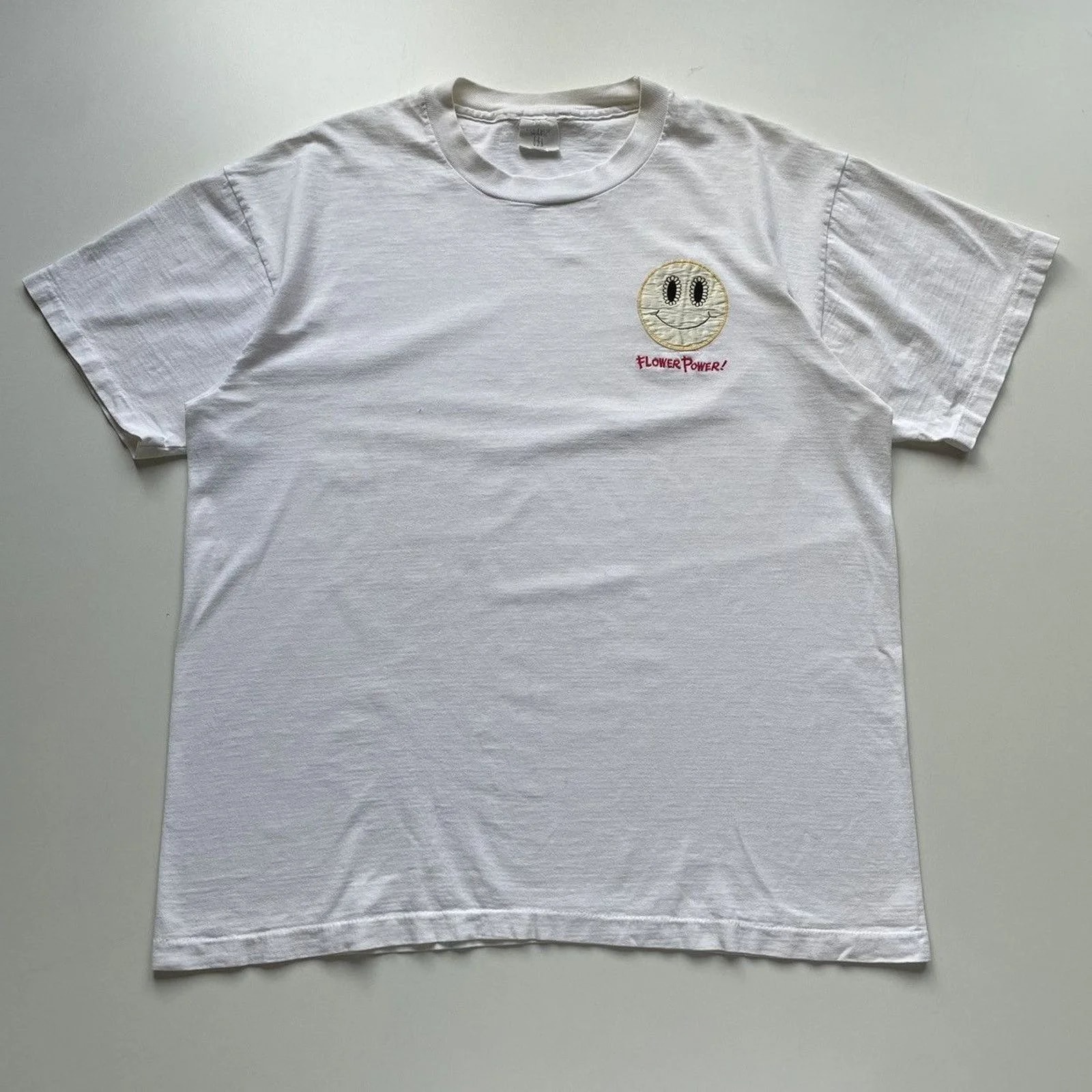 90s Flower Power Smiley Face Art T Shirt XL USA — streetwear — resale