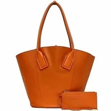 Bottega Veneta — Bottega Veneta Large Basket Size 11x13x8 in — Handbag — resale