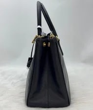 Q48 Prada Galleria Large Business 3