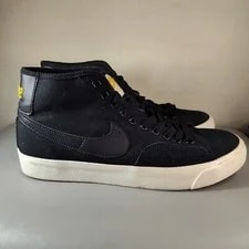 Nike SB — Nike SB Blazer Court Mid Size 7.5 Shoes Skateboarding — Sneaker — resale