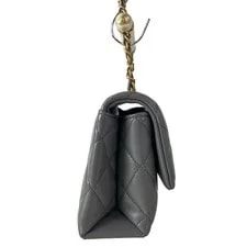 Chanel Flap /Matelasse AS5001 Shiny 2