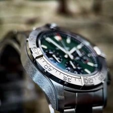 Breitling Avenger B01 Chronograph 42 SS Green Dial AB0146101L1A1 2