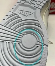 Nike DD1399-105 Moderate Wear Or Visible Flaws 2