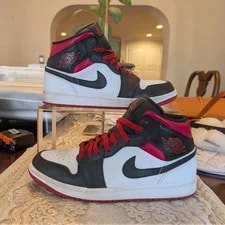 Air Jordan — Air Jordan 1 Mid Gym DQ8426-106 — Sneaker — resale