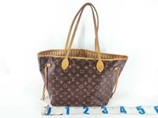 Louis Vuitton Neverfull B Grade 2