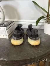 Yeezy Boost 350 V2 Excellent Condition 4
