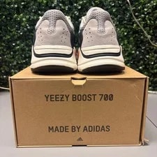 Yeezy Boost 700 " Size 12 Preowned 4