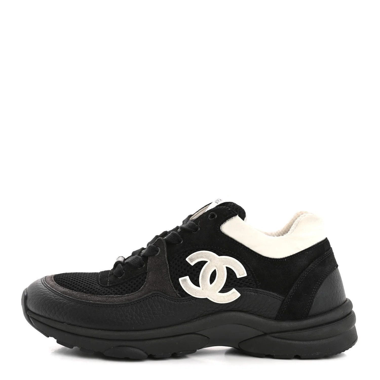 Chanel — Grained CC 38.5 — Sneaker — resale