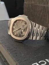 Patek Philippe Nautilus Moonphase 40mm 5712/1A *Discontinued* 2