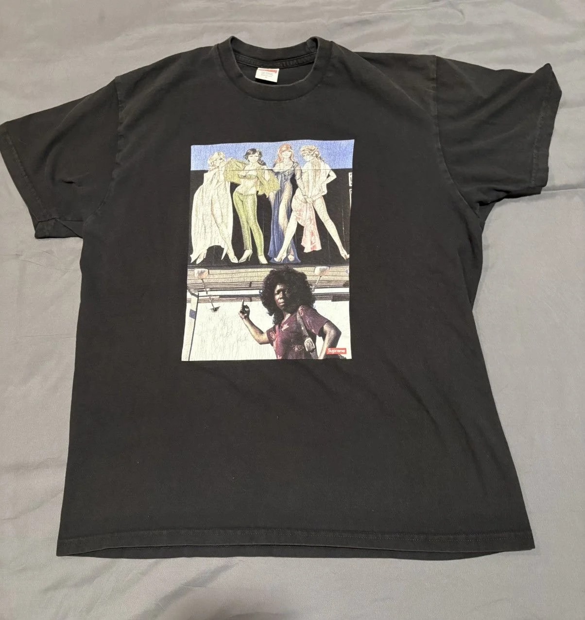 Supreme — Supreme American Picture Tee — streetwear — resale