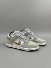 Nike SB — Nike SB Dunk Low X Sean Cliver Holiday Special Size 8 US DC9936-100 — Sneaker — resale