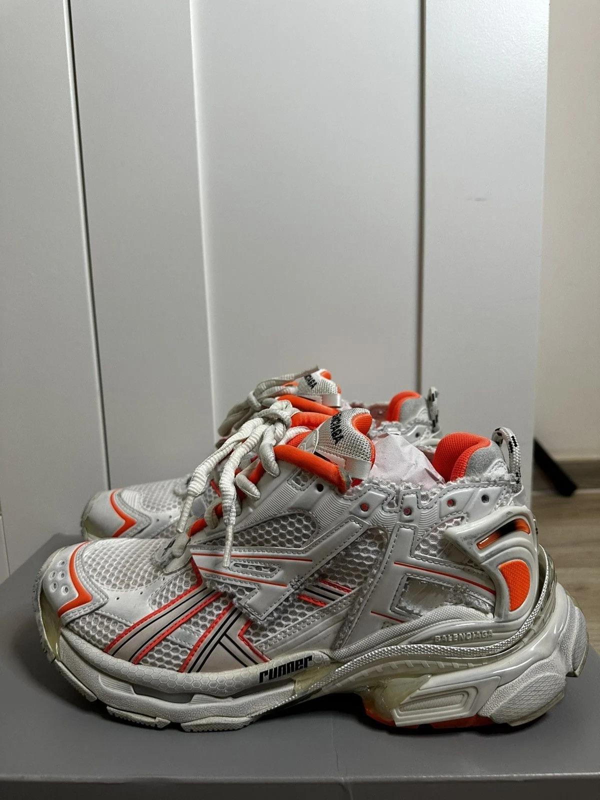 Balenciaga — Balenciaga Runner Fluo — Sneaker — resale