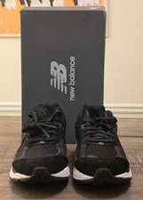 Size 5 New Balance 2002R Classic , Style #M2002RBK 2