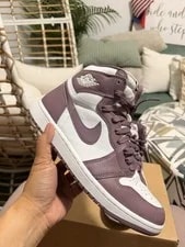 Jordan Air 1 ’S High Top Lace-Up Athletic 4
