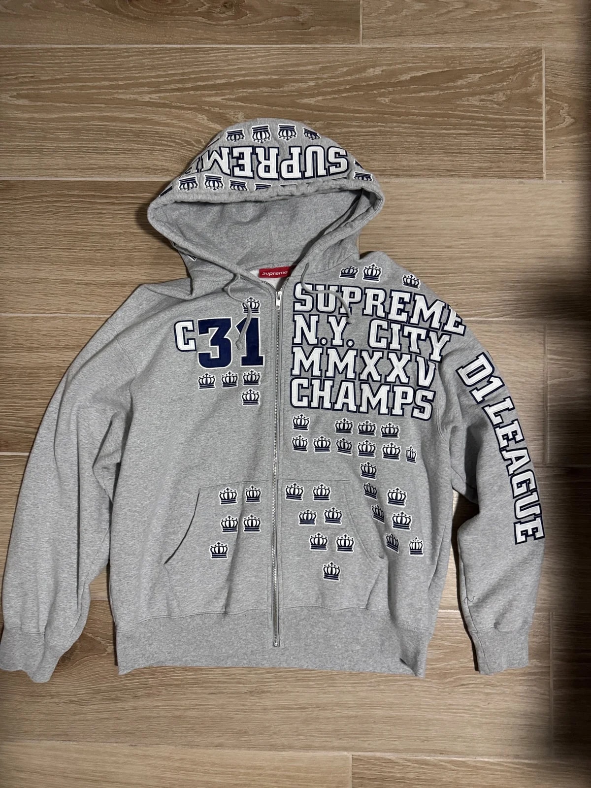Supreme — Supreme League Champs Zip Up Hoodie Sweatshirt — streetwear — resale