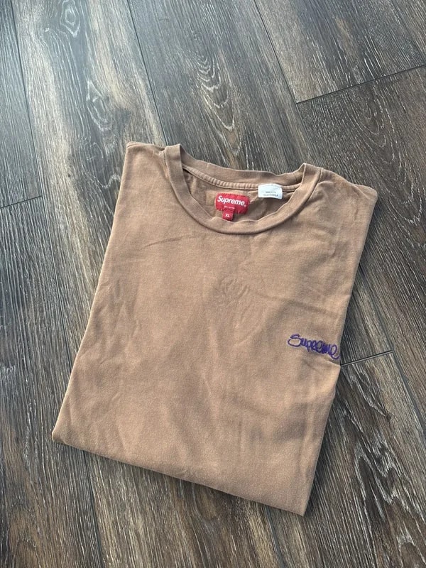 Supreme — Supreme Washed Handstyle S/S Top Tee — streetwear — resale