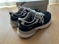 8.5US New Balance/ 990V6 2