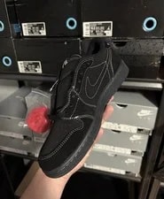 Travis Scott Phantoms 3