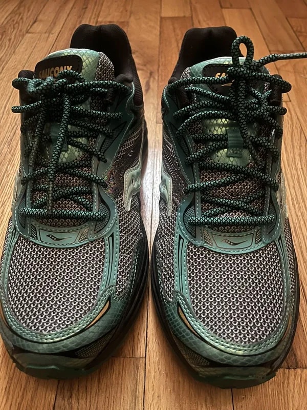 Saucony — Saucony Pro Grid Omni 9 Armour Glowaconstrictor — Sneaker — resale