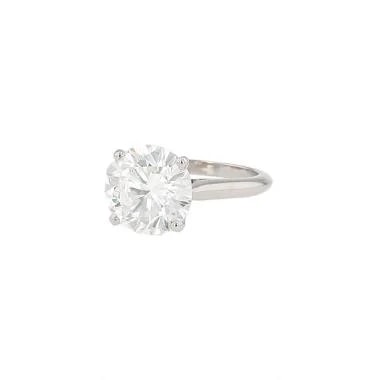 Bouche — Boucheron Setting Solitaire in Platinium and 5,01 Carat — Jewelry — resale