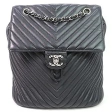 Chanel — Chanel Chevron V Stitch Coco Twist Lock Flap Chain Rucksack r0_062 — Handbag — resale