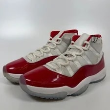 Jordan — Jordan 11 Retro 2022 Varsity — Sneaker — resale