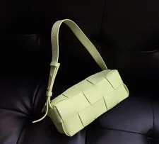 Bottega Veneta Cassette Hobo Fashion 3