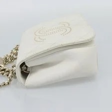 Chanel Beauty Begins Flap 3