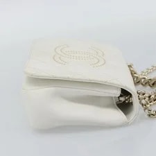 Chanel Beauty Begins Flap 4