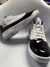 Size 11.5 - Air Jordan Max Aura 2 Gym in Box With Out Top. Never Worn 3