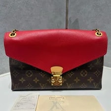 Louis Vuitton — Louis Vuitton Pallas Chain Crossbody Clasp — Handbag — resale