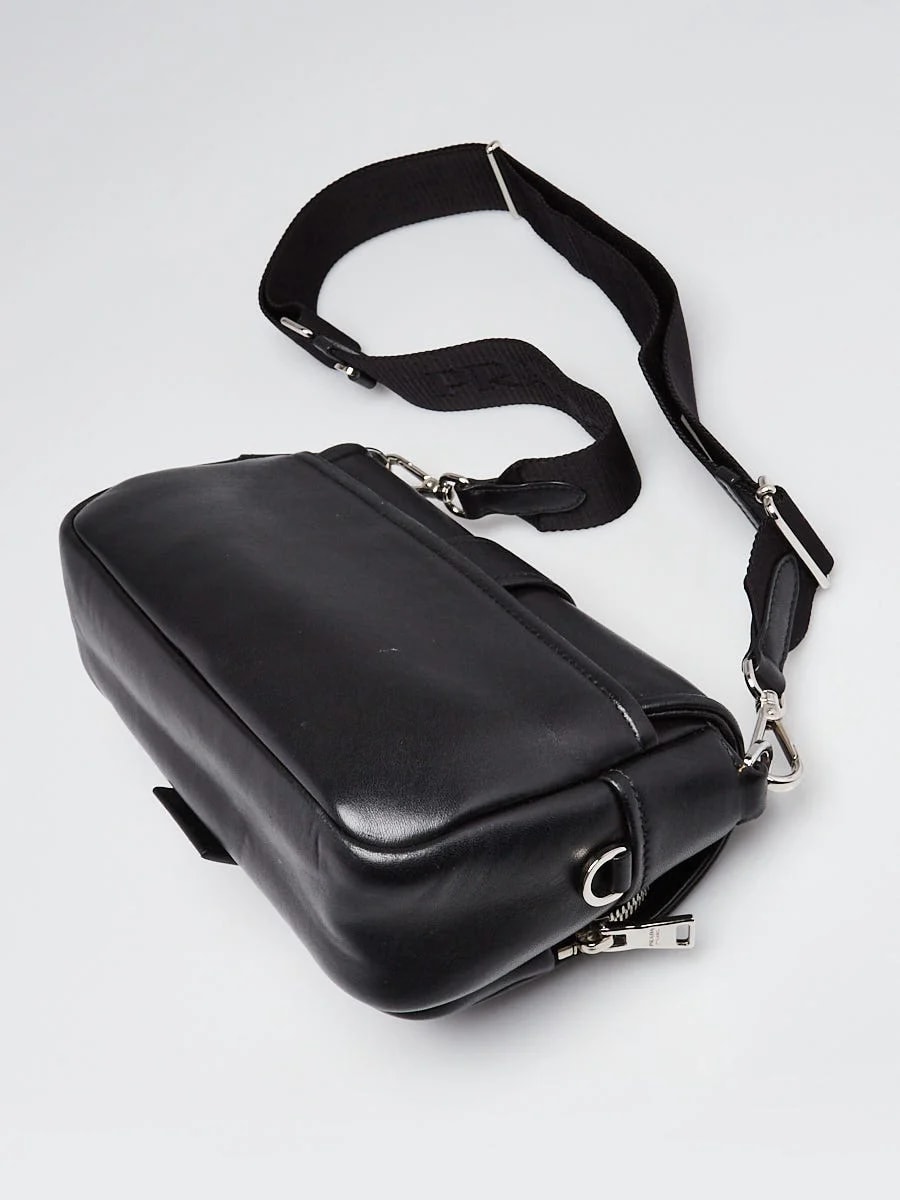 Prada Logo Buckle - 1BD295 3