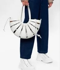 Bottega Veneta — Bottega Veneta the Shell Medium Cutwork — Handbag — resale