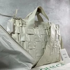 Bottega Veneta — Bottega Veneta Maxi 2-Way — Handbag — resale