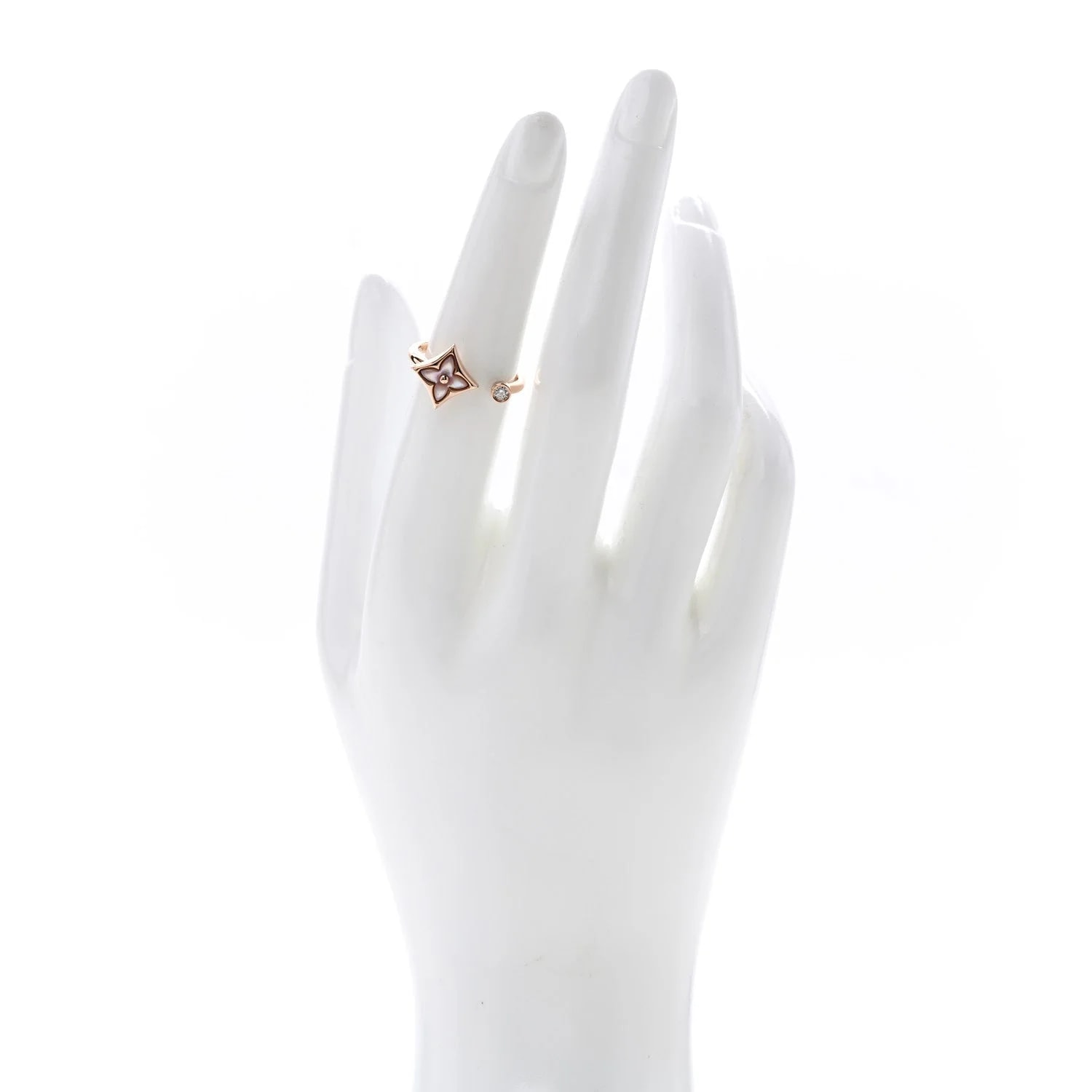 18K Mother of Pearl Color Blossom Star 51 5.75 2