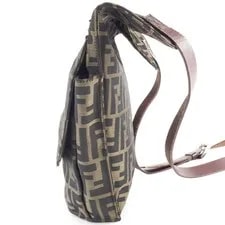 Fendi Short Crossbody 16389 Auth 4