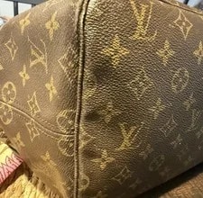 Louis Vuitton Neverfull Very Good Condition. New Trim and Handle By . 4