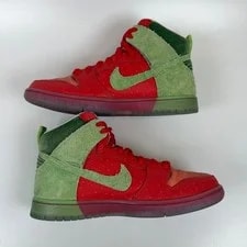 Nike SB Dunk High Strawberry Cough CW7093-600 Size 8.5 3