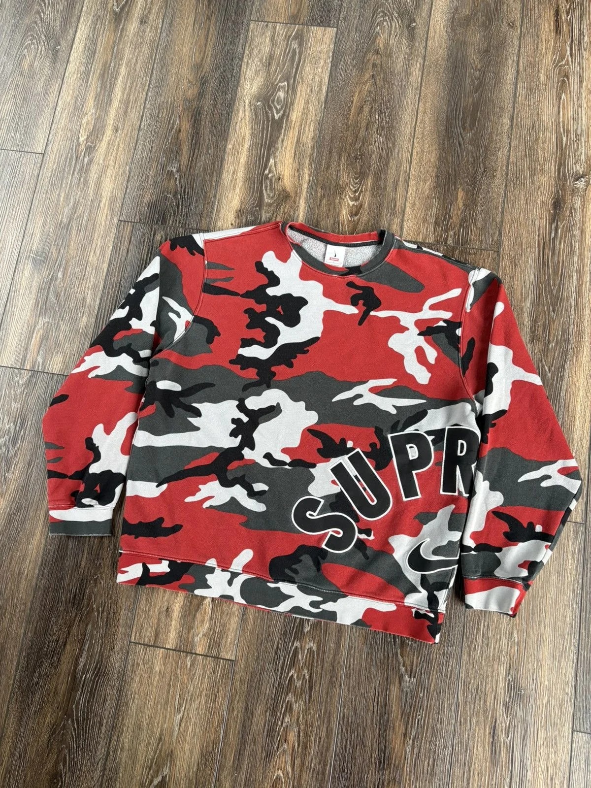 Supreme Nike Arc Lightweight Crewneck Camo — streetwear — resale