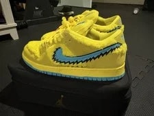 Nike — Nike Dunk Low SB X Grateful Dead Bear — Sneaker — resale