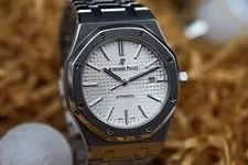 Audemars Piguet Royal Oak 15400ST White Dial 41mm Full Set 3