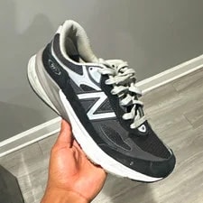 New Balance 990 ’s Low Top Lace-Up Athletic 3