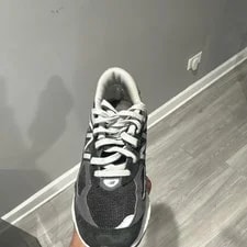 New Balance 990 ’s Low Top Lace-Up Athletic 4
