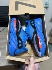 Size 9.5 - Adidas Yeezy Boost 700 Hi Res 3