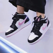 [555112-103] -- Jordan Air 1 Mid , Slip Resis 4