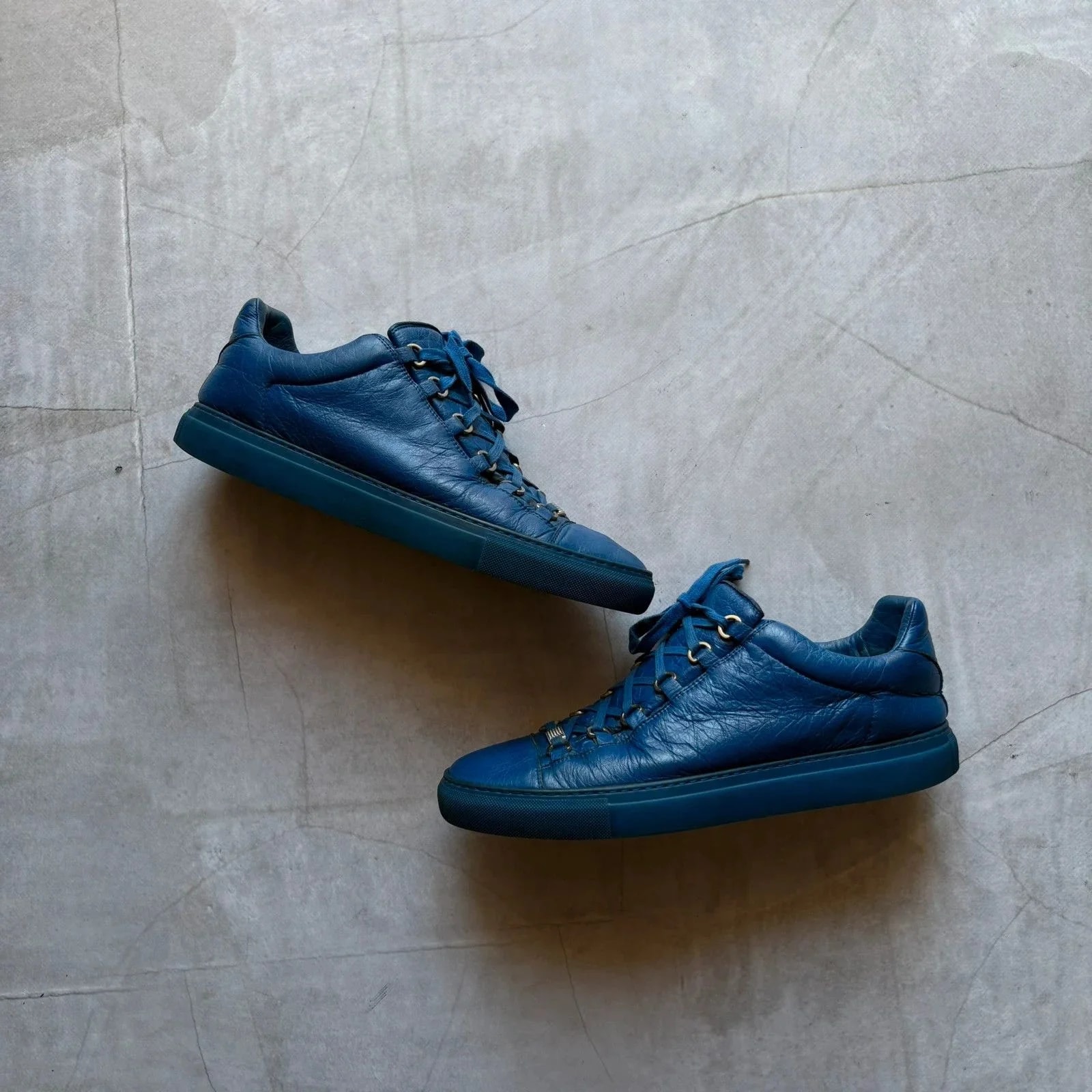 Balenciaga — 00s Balenciaga Arena Shoes Low-Top Grained — Sneaker — resale