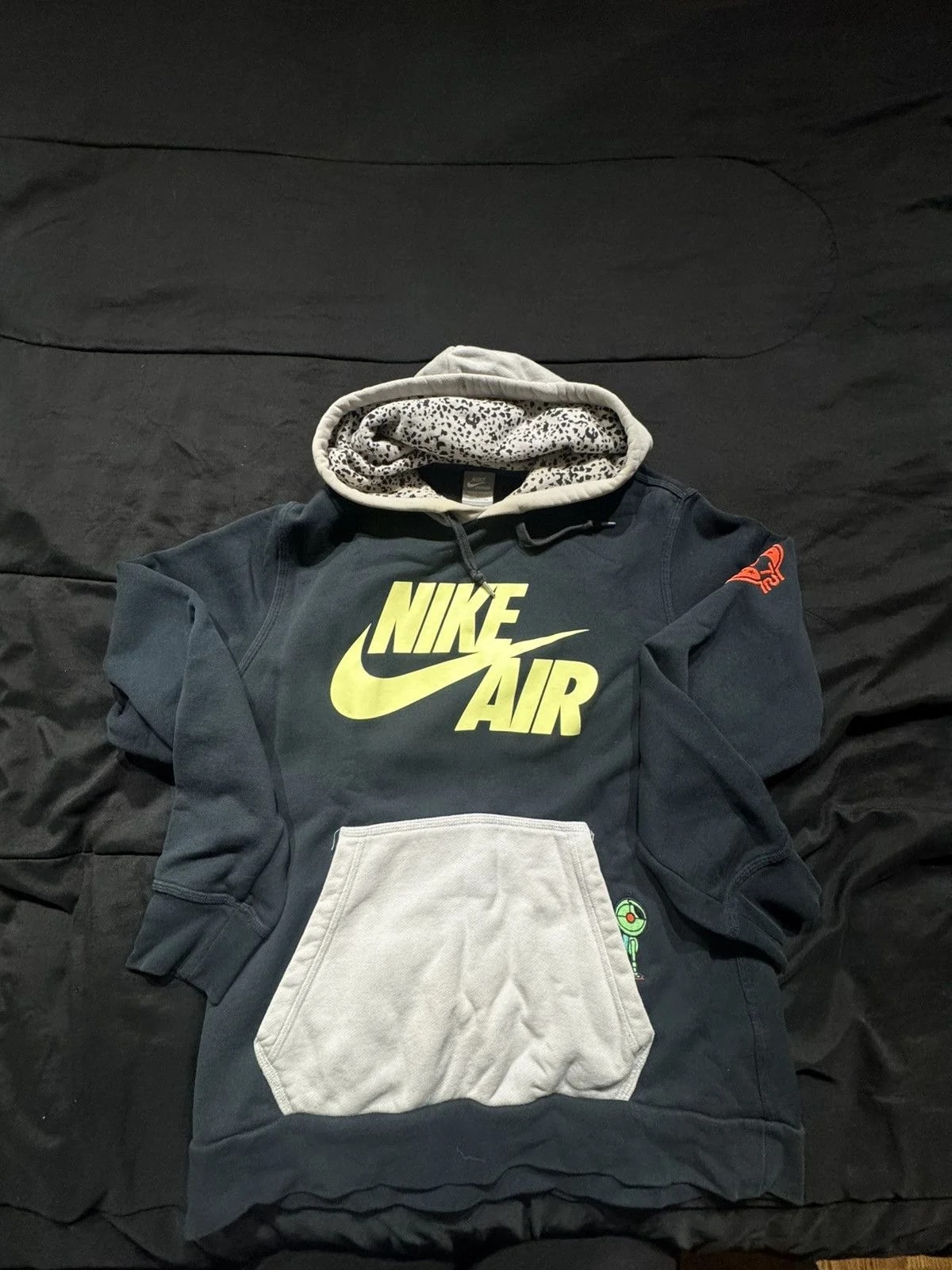 NIKE — Nike Area 72 Raygun Hoodie — streetwear — resale