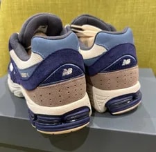 New Balance M2002RG 3